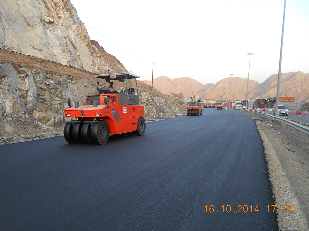 Improvement of the 5th Industrial Intersection – Sharjah ( Emirates Road )