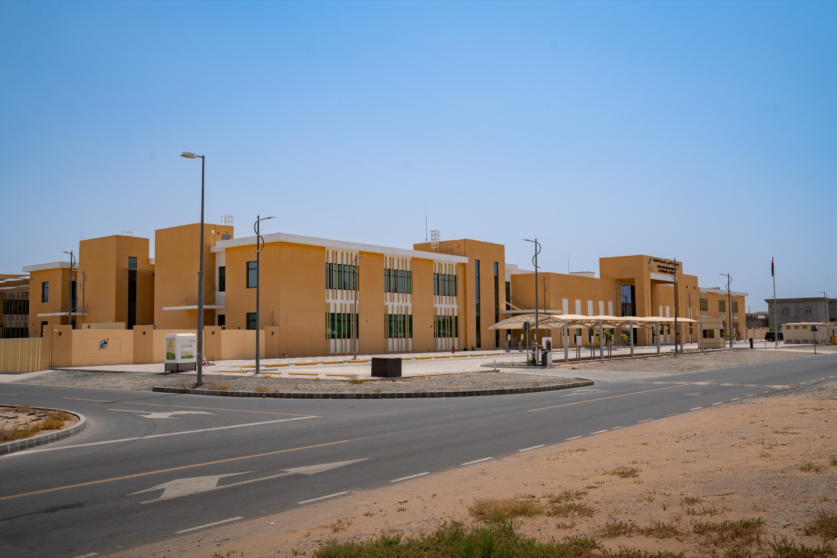 مجمع مدرسي بنظام التنفيذ السريع — الرحمانية، الشارقة